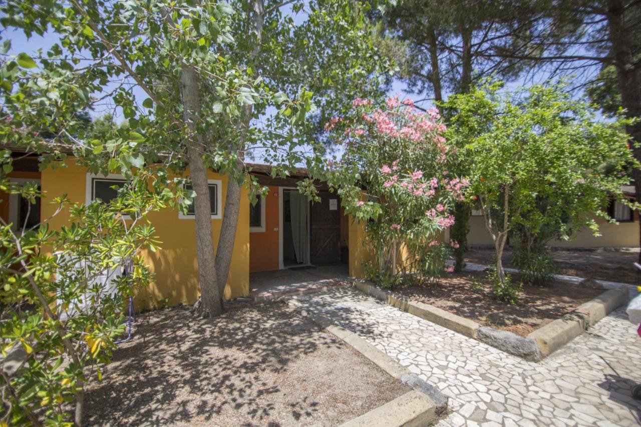 Campeggio Villaggio Sos Flores Tortolì Exterior foto